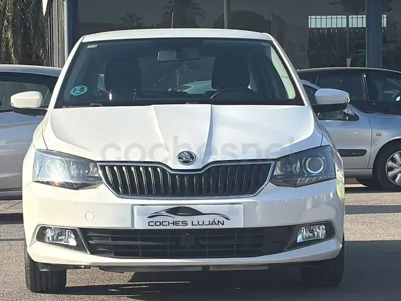 Usado Skoda Fabia Ambition 75 CV (55 kW) 2016 Blanco Berlina
