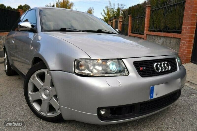 Usado Audi S3 225 CV (165 kW) 2000 Plateado Utilitario