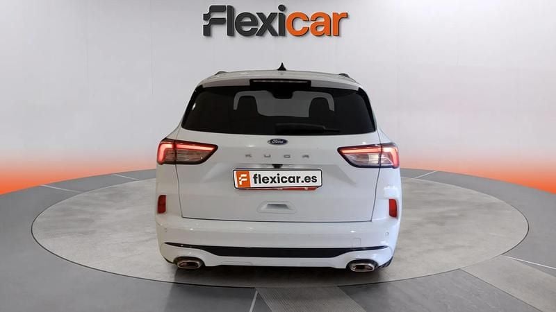 Usado Ford Kuga ST-Line 150 CV (110 kW) 2022 Blanco SUV
