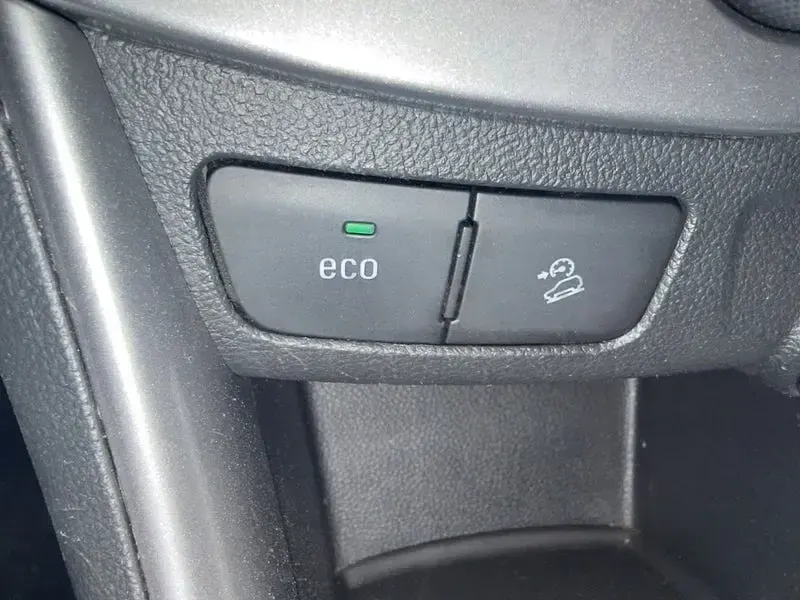 Usado Chevrolet Trax LT 130 CV (95 kW) 2013 Gris / plata SUV