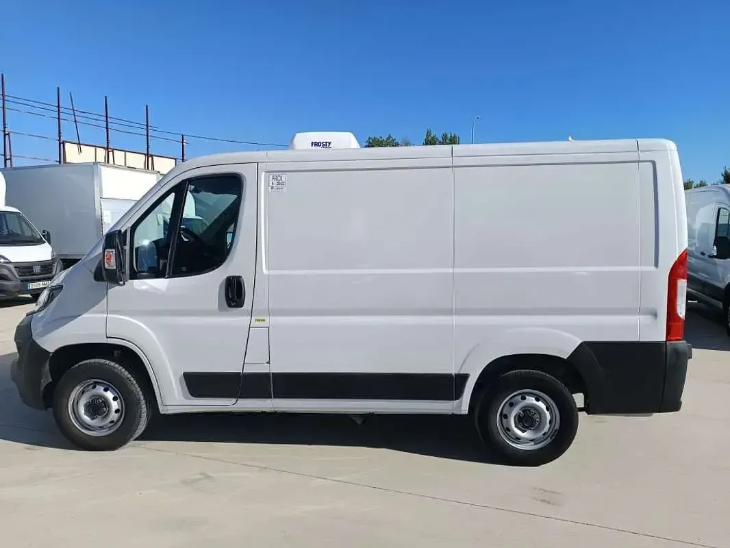 Usado Fiat Ducato 120 CV (88 kW) 2022 Blanco Van