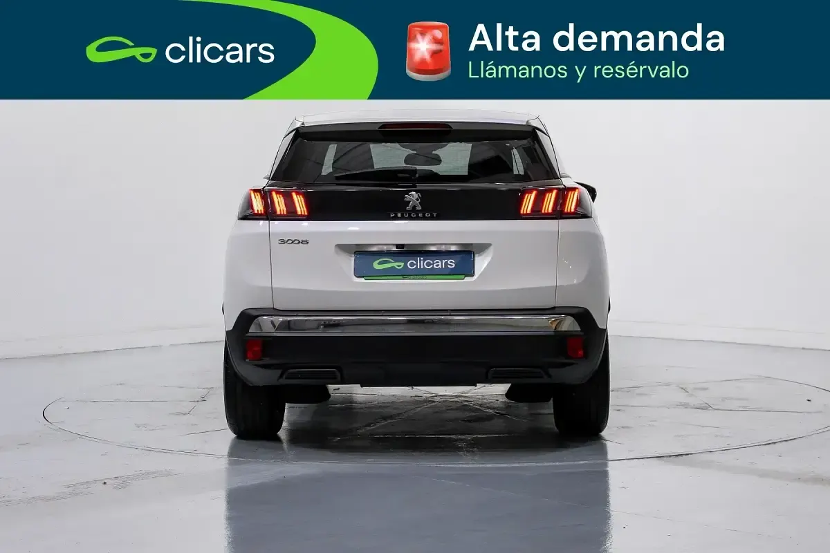 Usado Peugeot 3008 Allure 130 CV (95 kW) 2024 Blanco SUV