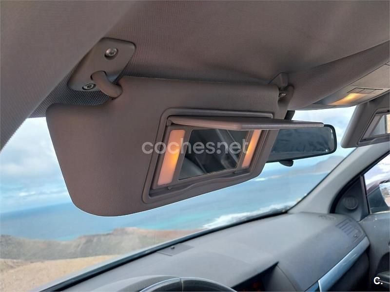 Usado Opel Astra Cosmo 100 CV (73 kW) 2009 Negro Berlina