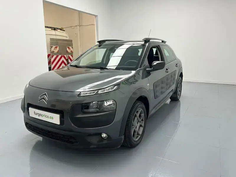 Usado Citroën C4 Shine Edition 100 CV (73 kW) 2016 Gris / plata Berlina