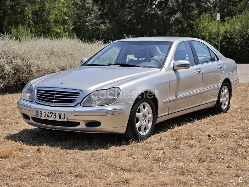 Usado Mercedes S320 224 CV (164 kW) 2000 Gris / plata Berlina