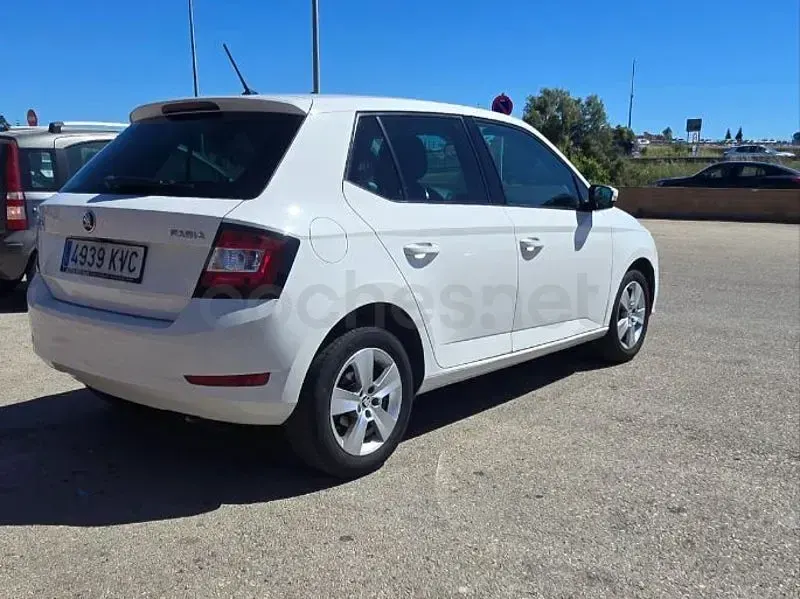 Usado VW Polo Beats 115 CV (84 kW) 2019 Blanco Utilitario