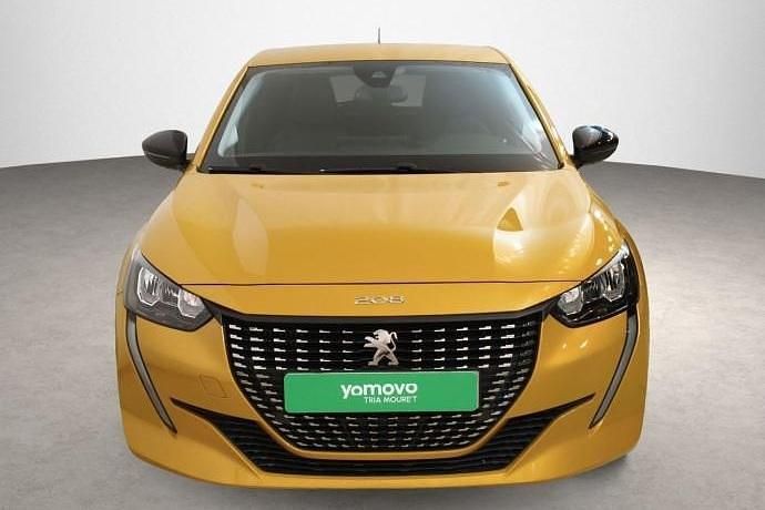 Usado Peugeot 208 Allure 100 CV (73 kW) 2023 Amarillo Utilitario
