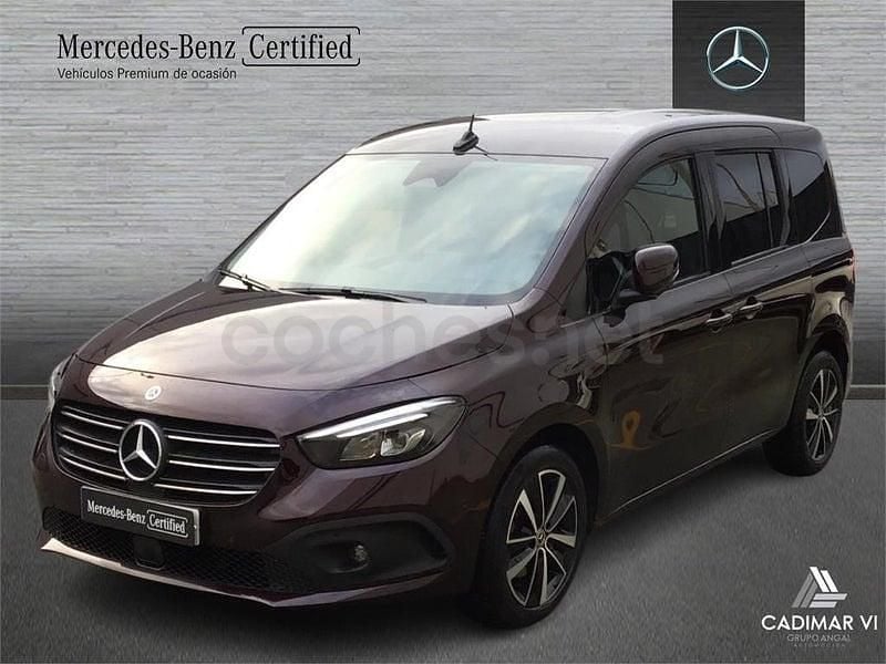 Rojo Usado 2025 Mercedes T180 Monovolumen | 32.549 € (Precio justo) - Imagen 1/4