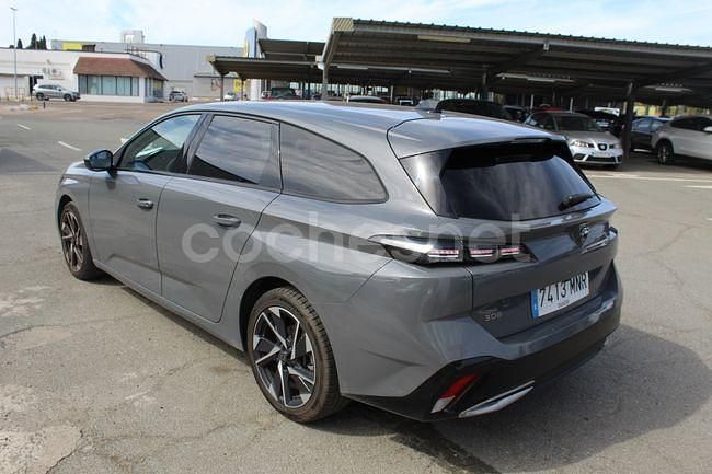 Usado Peugeot 308 SW Allure 130 CV (95 kW) 2024 Gris / plata Familiar