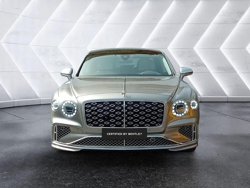 Usado Bentley Flying Spur Mulliner 793 CV (583 kW) 2025 Gris Berlina