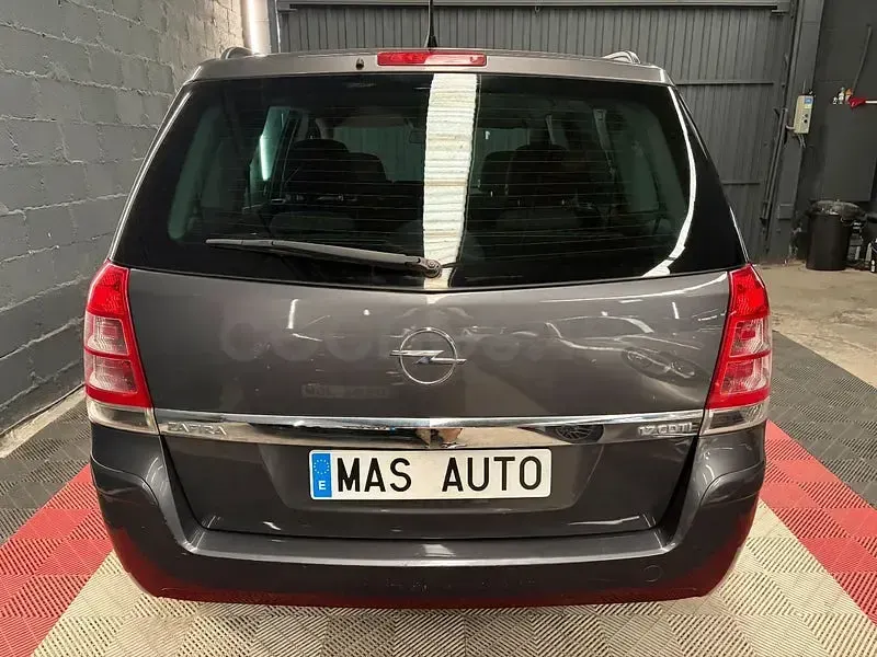 Usado Opel Zafira Family 110 CV (80 kW) 2012 Gris / plata Monovolumen