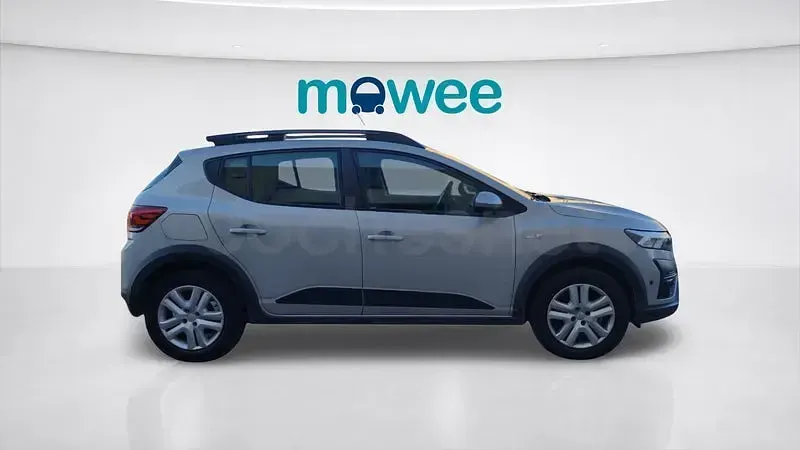 Usado Dacia Sandero Expression 91 CV (66 kW) 2024 Gris / plata Berlina