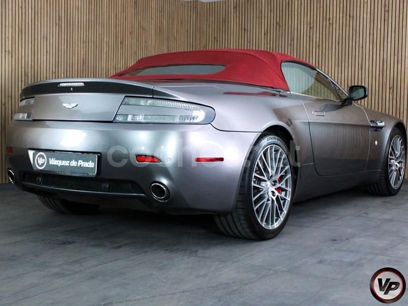 Usado Aston Martin V8 Vantage 420 CV (308 kW) 2010 Gris / plata Coupe