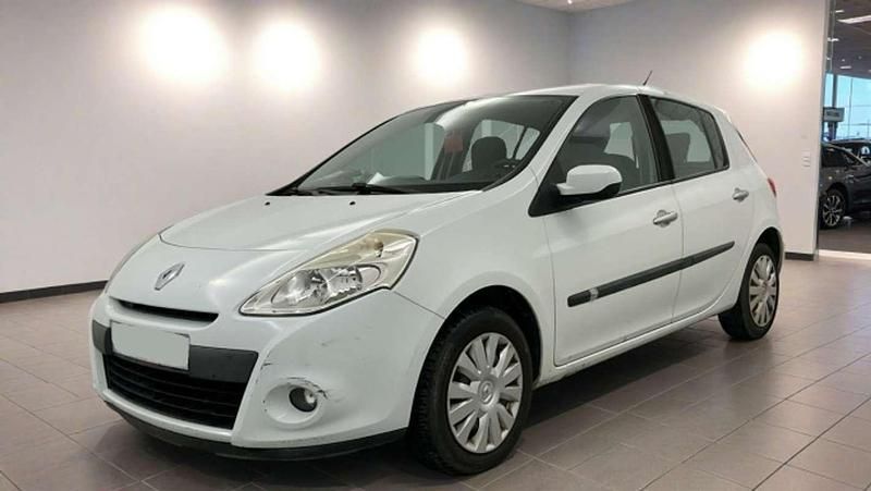 Blanco Usado 2009 Renault Clio II Authentique Utilitario | 6900 € - Imagen 1/4