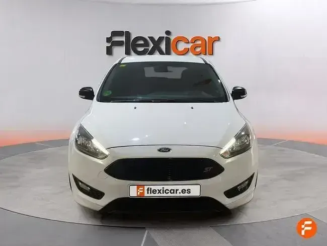 Usado Ford Focus ST-Line 125 CV (91 kW) 2018 Blanco Berlina