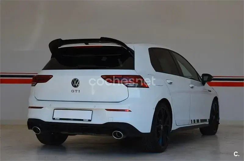 Usado VW Golf VIII GTI Clubsport 301 CV (221 kW) 2022 Blanco Berlina