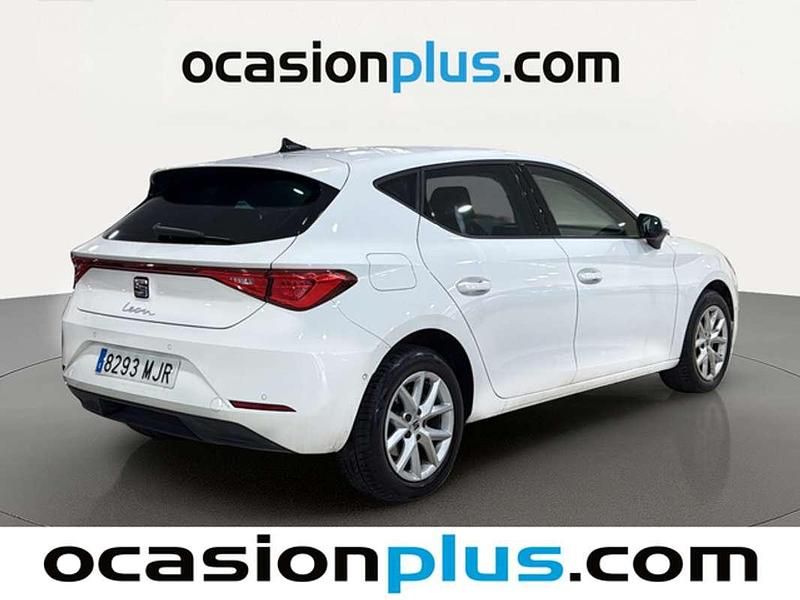 Usado Seat Leon Style 116 CV (85 kW) 2023 Blanco Utilitario