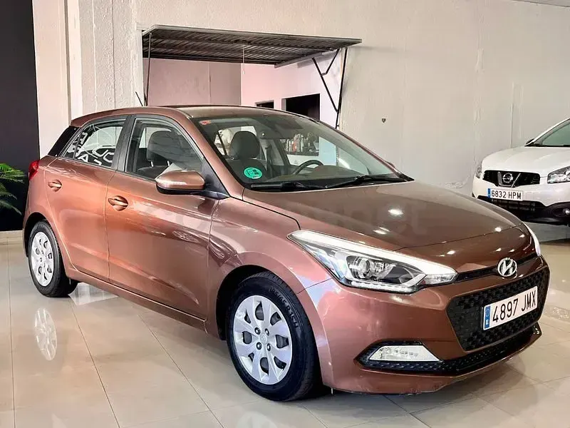 Usado Hyundai i20 Active 90 CV (66 kW) 2016 Marrón Berlina