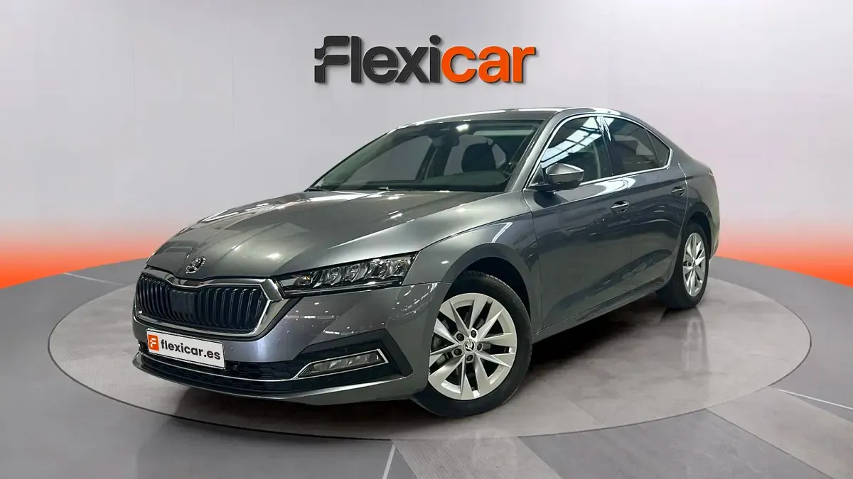 Usado Skoda Octavia Ambition 116 CV (85 kW) 2024 Gris Berlina