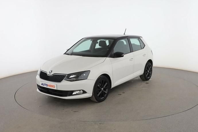 Blanco Usado 2018 Skoda Fabia Ambition Berlina | 9699 € (Precio justo) - Imagen 1/3