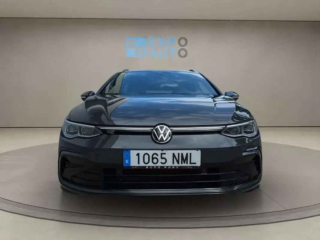 Usado VW Golf VIII R-line 150 CV (110 kW) 2021 Gris Familiar