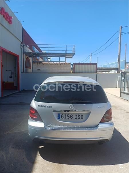 Usado Mercedes R320 224 CV (164 kW) 2010 Gris / plata Monovolumen
