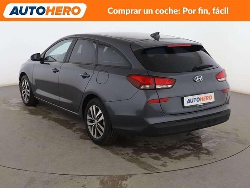 Usado Hyundai i30 116 CV (85 kW) 2020 Gris Utilitario