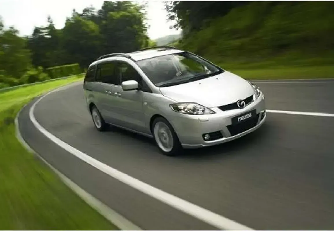 Usado Mazda 5 Sportive 143 CV (105 kW) 2006 Plateado Monovolumen