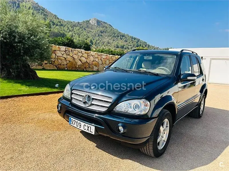 Usado Mercedes ML270 Edition 163 CV (119 kW) 2004 Azul SUV