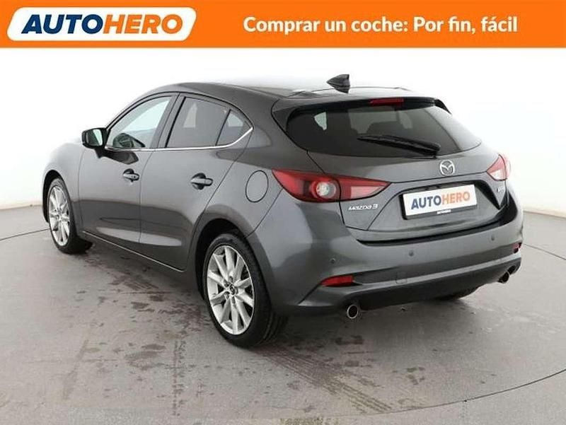 Usado Mazda 3 Luxury 120 CV (88 kW) 2017 Gris Utilitario