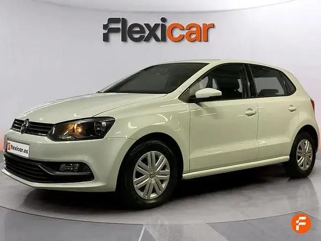 Usado VW Polo 75 CV (55 kW) 2015 Blanco Utilitario
