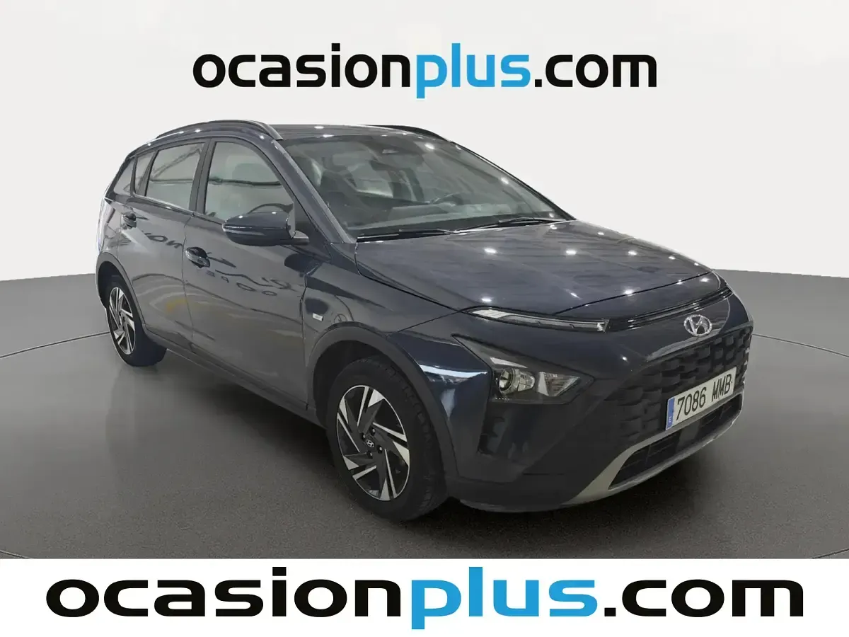 Usado Hyundai Bayon 100 CV (73 kW) 2023 Gris SUV
