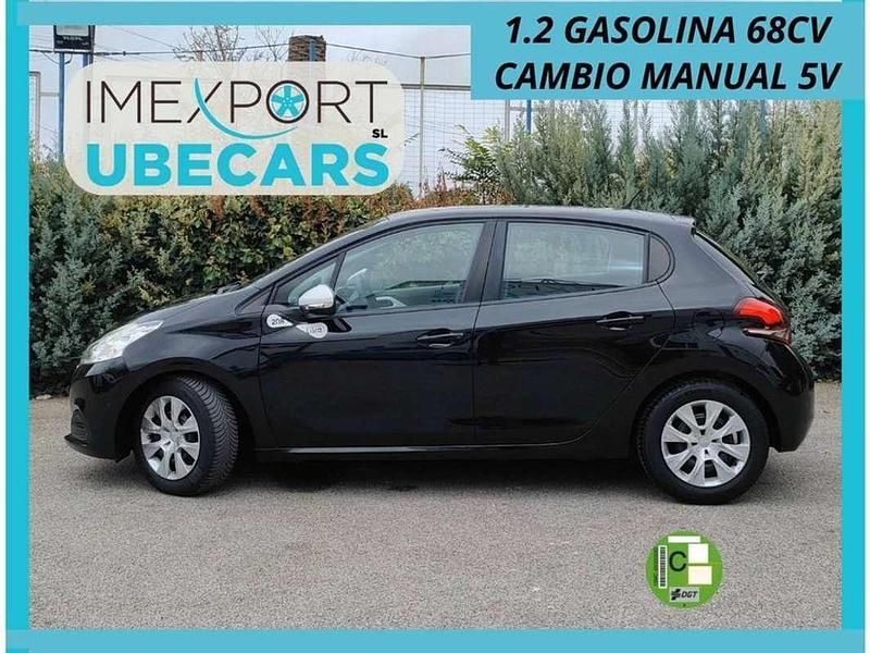 Negro Usado 2015 Peugeot 208 Utilitario | 7500 € (Precio justo) - Imagen 1/4