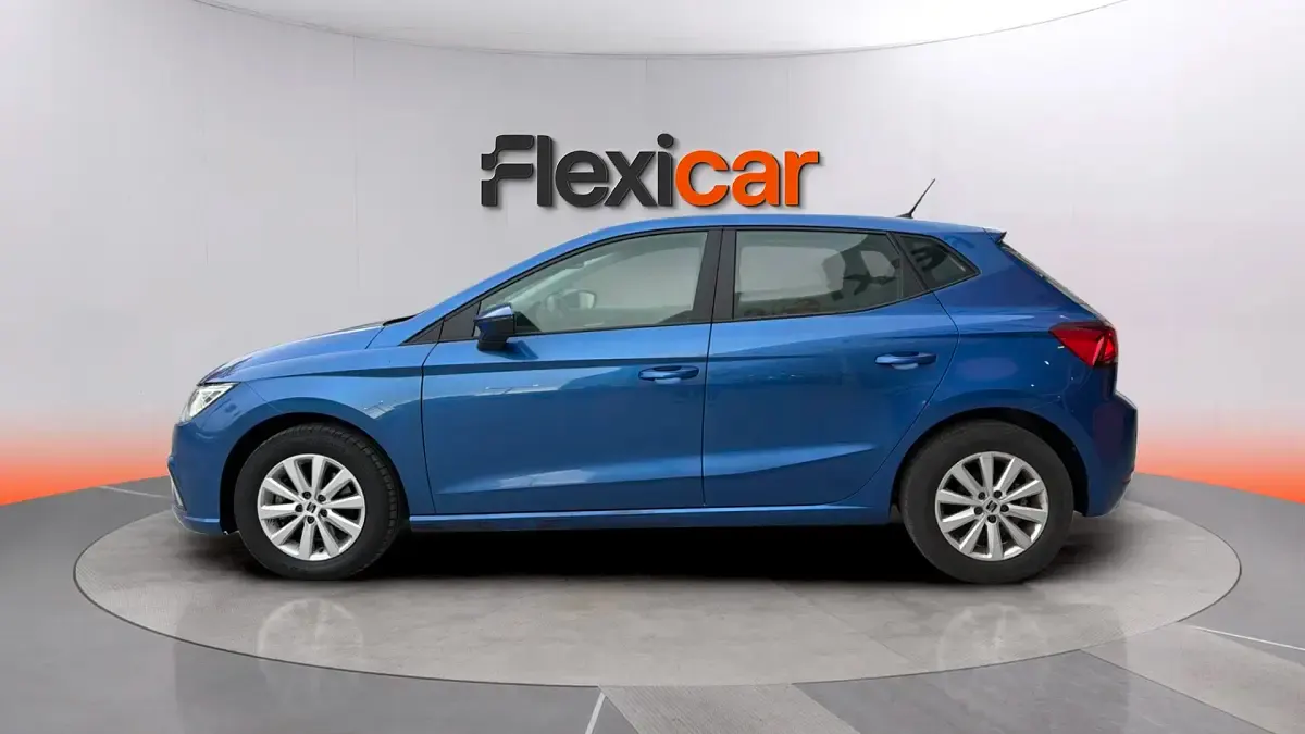 Usado Seat Ibiza Style 80 CV (58 kW) 2023 Azul Utilitario