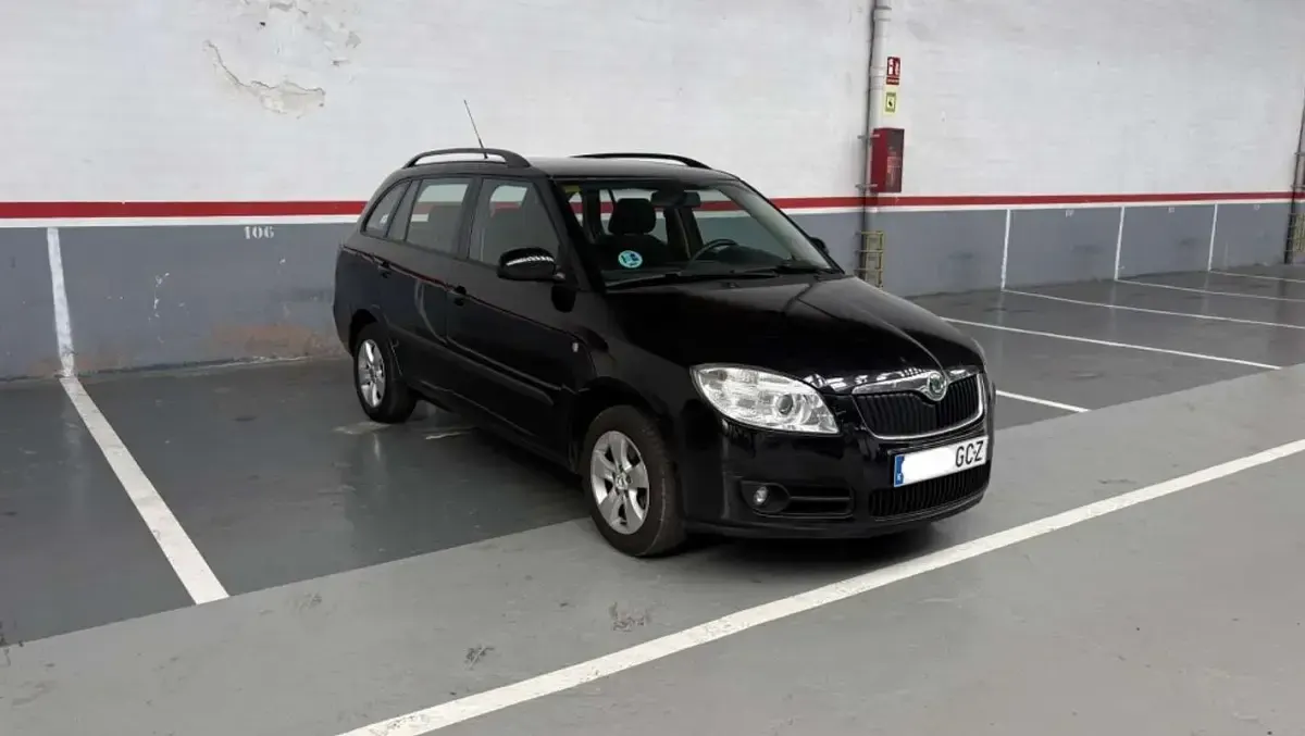 Usado Skoda Fabia Style 86 CV (63 kW) 2008 Negro Familiar