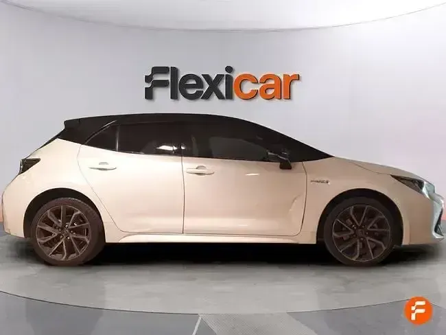 Usado Toyota Corolla Sport 180 CV (132 kW) 2019 Blanco Berlina