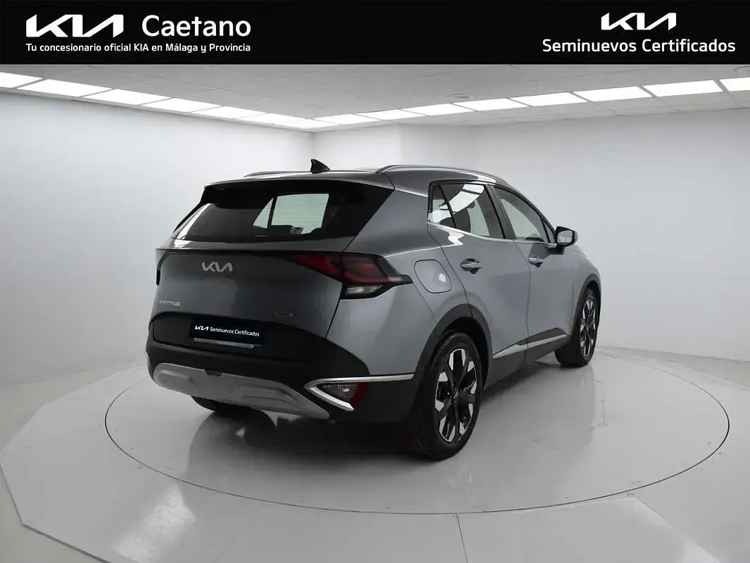 Usado Kia Sportage 252 CV (185 kW) 2025 Plateado SUV