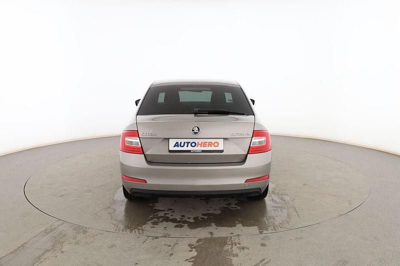 Occasion Skoda Octavia Ambition 110 ch (80 kW) 2016 Beige Citadine