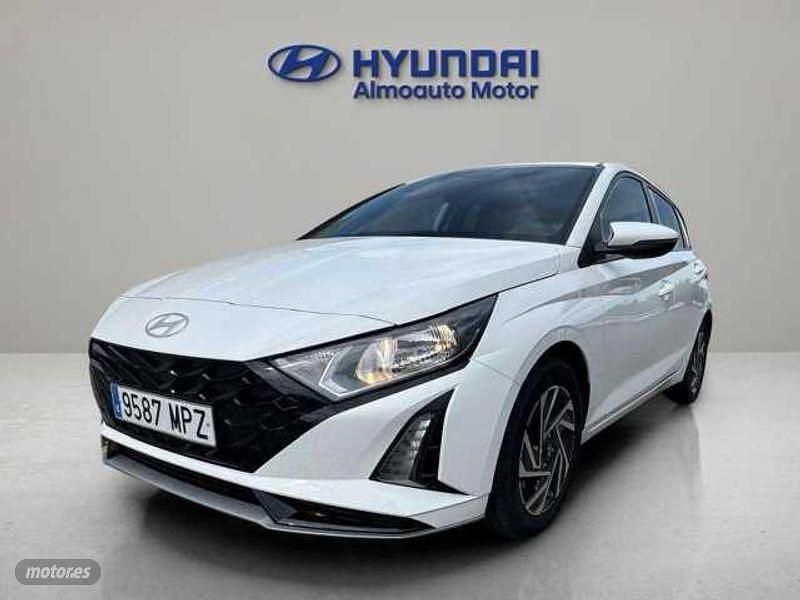 Atlas white Usado 2024 Hyundai i20 Berlina | 17.490 € (Precio justo) - Imagen 1/4