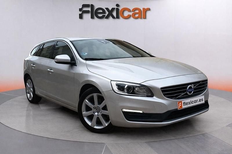 Begagnad Volvo V60 Kinetic 152 HK (111 kW) 2018 Kombi