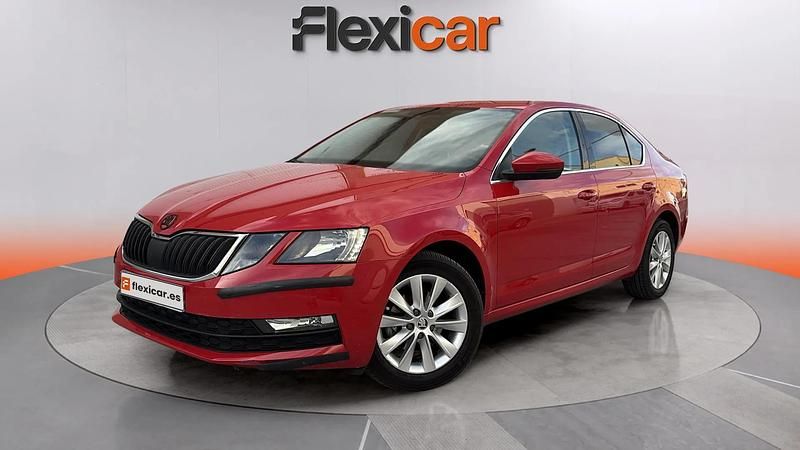 Usado Skoda Octavia Ambition 116 CV (85 kW) 2017 Rojo Familiar