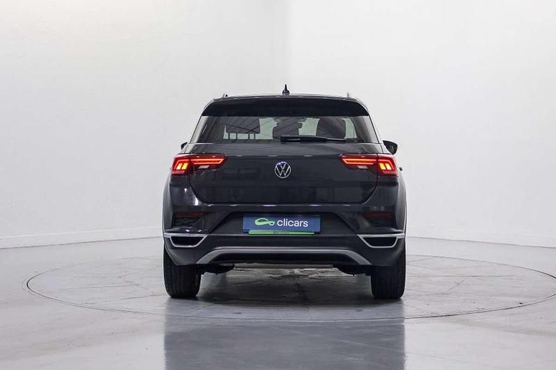 Usado VW T-Roc Sport 150 CV (110 kW) 2021 Gris SUV