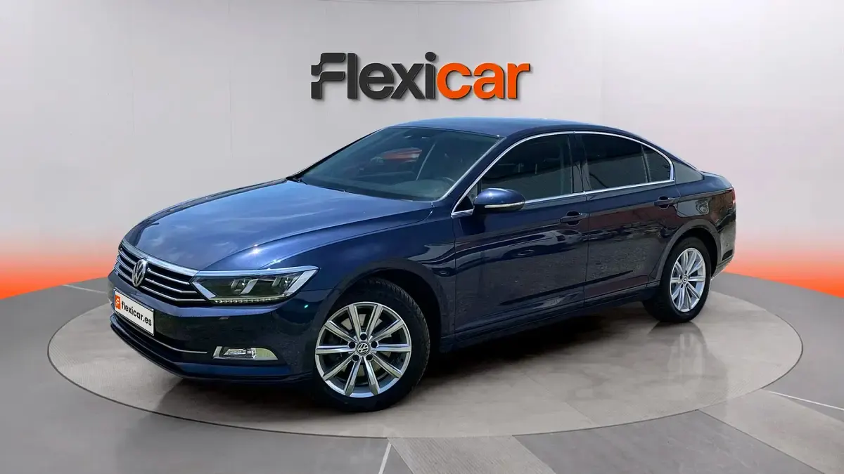 Usado VW Passat Advance 150 CV (110 kW) 2017 Azul Berlina