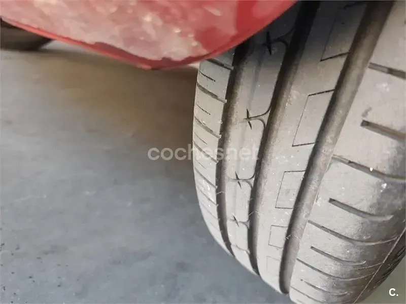 Usado Citroën C3 75 CV (55 kW) 2004 Rojo Berlina