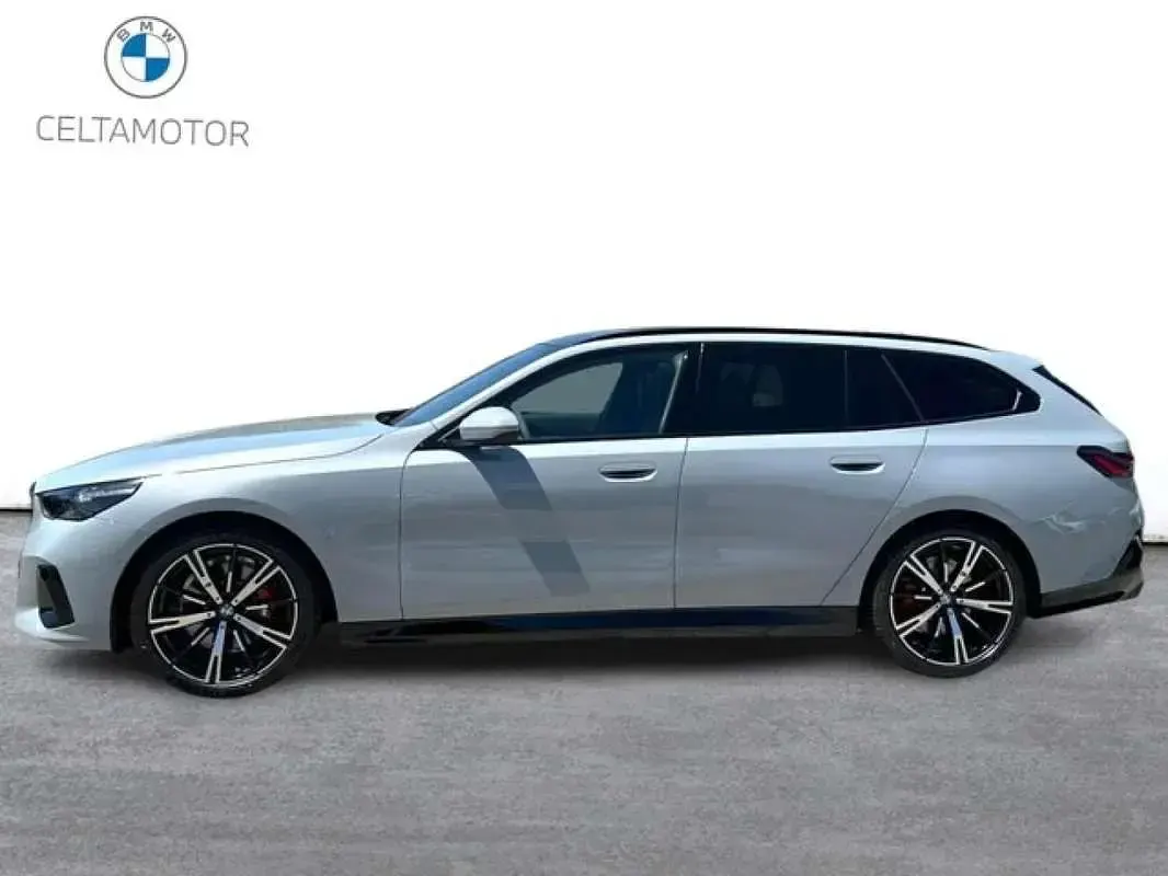 Nuevo BMW 520 Comfort Edition 197 CV (144 kW) 2026 Gris Familiar