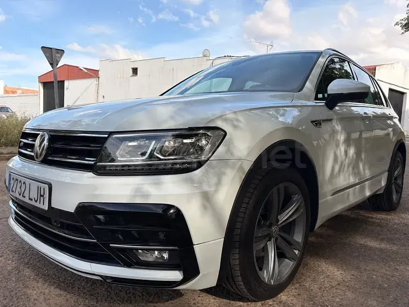 Usado VW Tiguan R-line 150 CV (110 kW) 2020 Blanco SUV