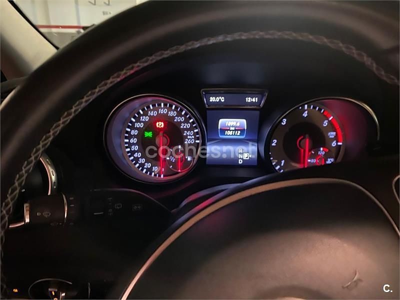 Usado Mercedes GLA200 136 CV (100 kW) 2017 Blanco SUV