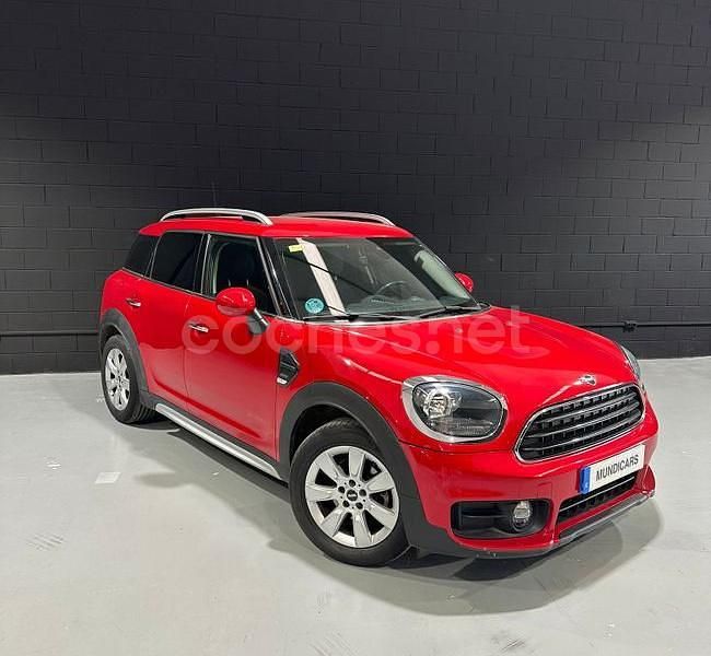 Usado Mini One Countryman 102 CV (75 kW) 2018 Rojo SUV