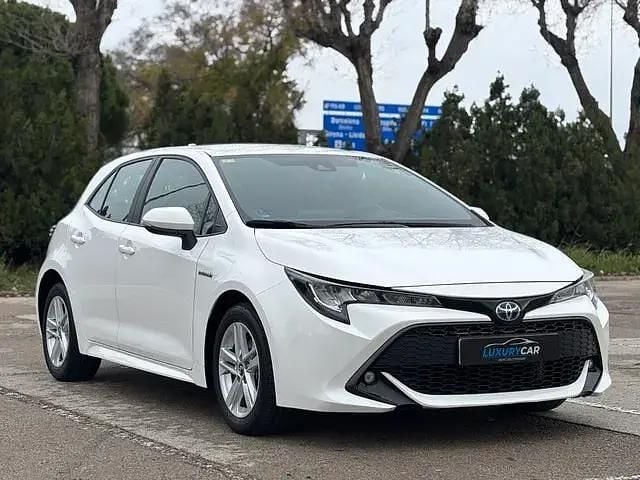 Begagnad Toyota Corolla Active 122 HK (89 kW) 2020 Vit Sedan
