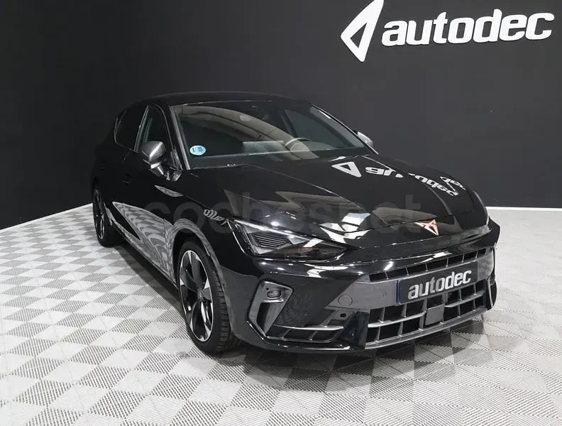 Usado Cupra Leon 150 CV (110 kW) 2025 Negro Berlina